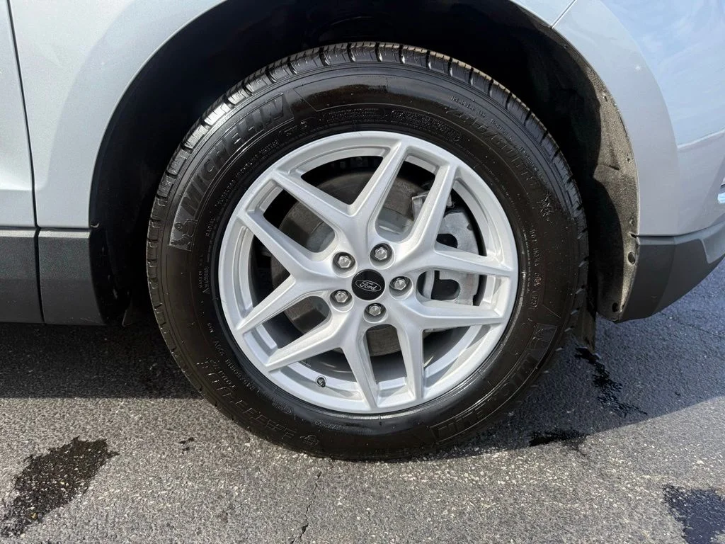 Used 2023 Silver Ford SEL image 58