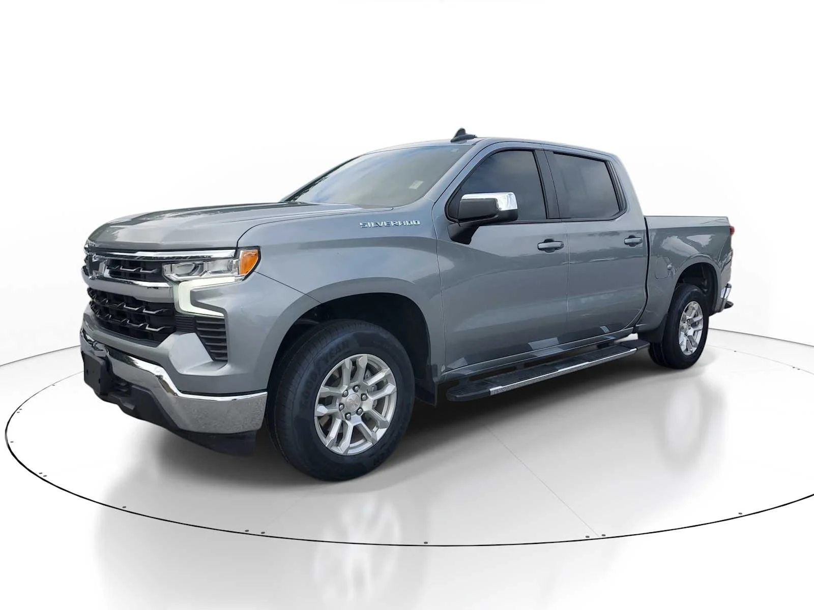Used 2024 Sterling Gray Metallic Chevrolet LT image 3