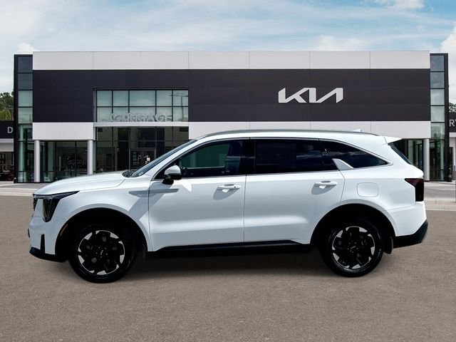 Used 2025 White Kia S image 5