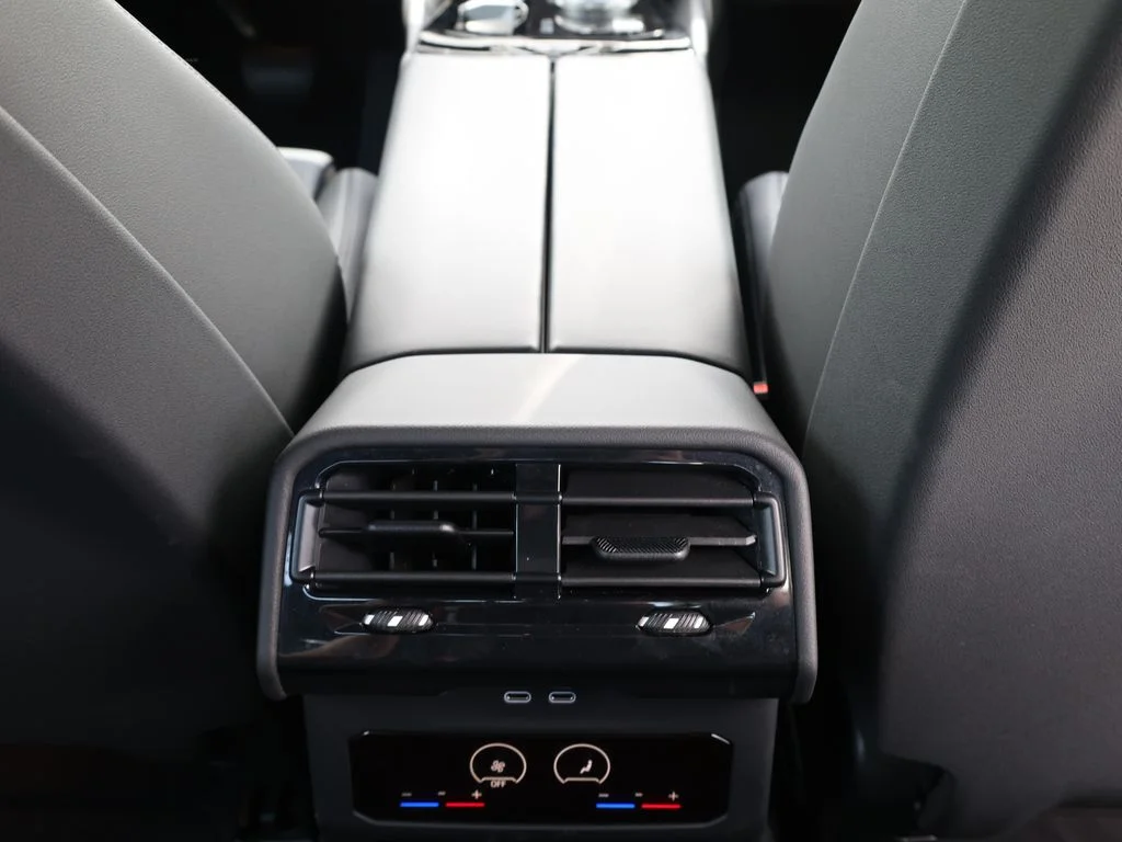 2026 BMW 5 Series 530i - Photo 28