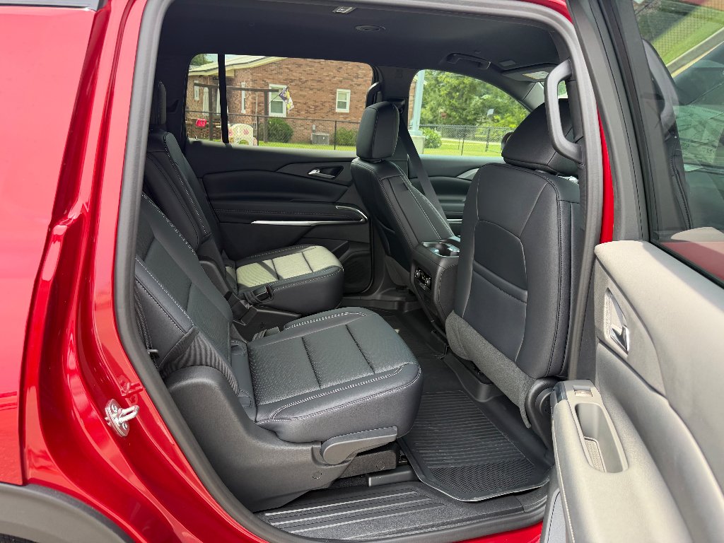 2026 Chevrolet Traverse LT - Photo 21