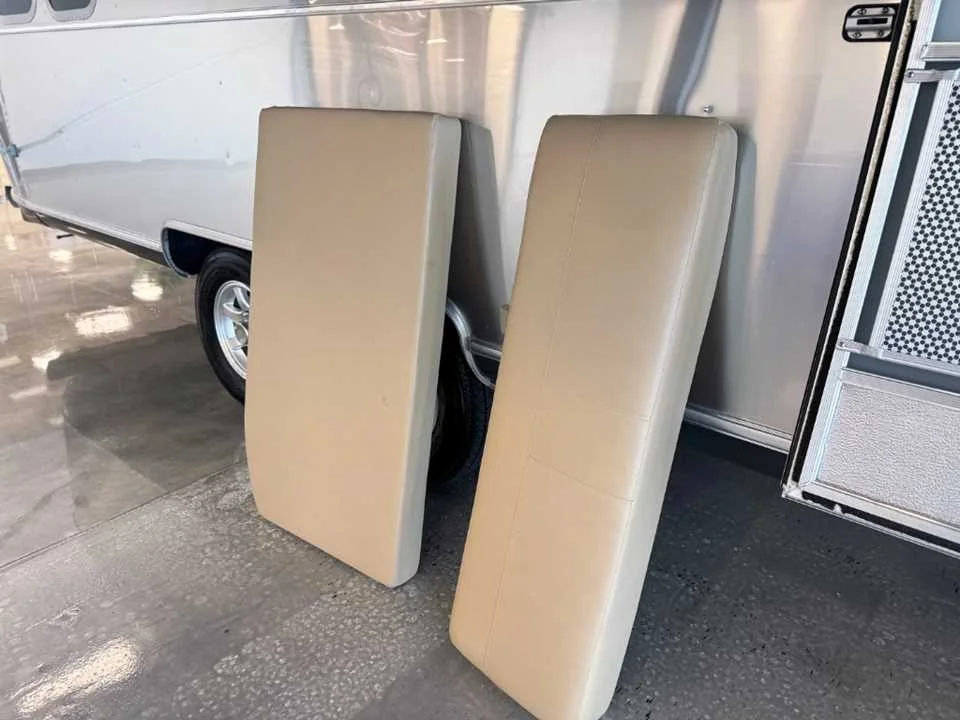 Used 2015  AIRSTREAM  image 37