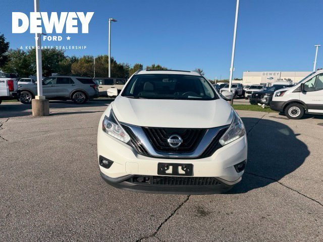 Used 2015 Pearl White Nissan SL image 3