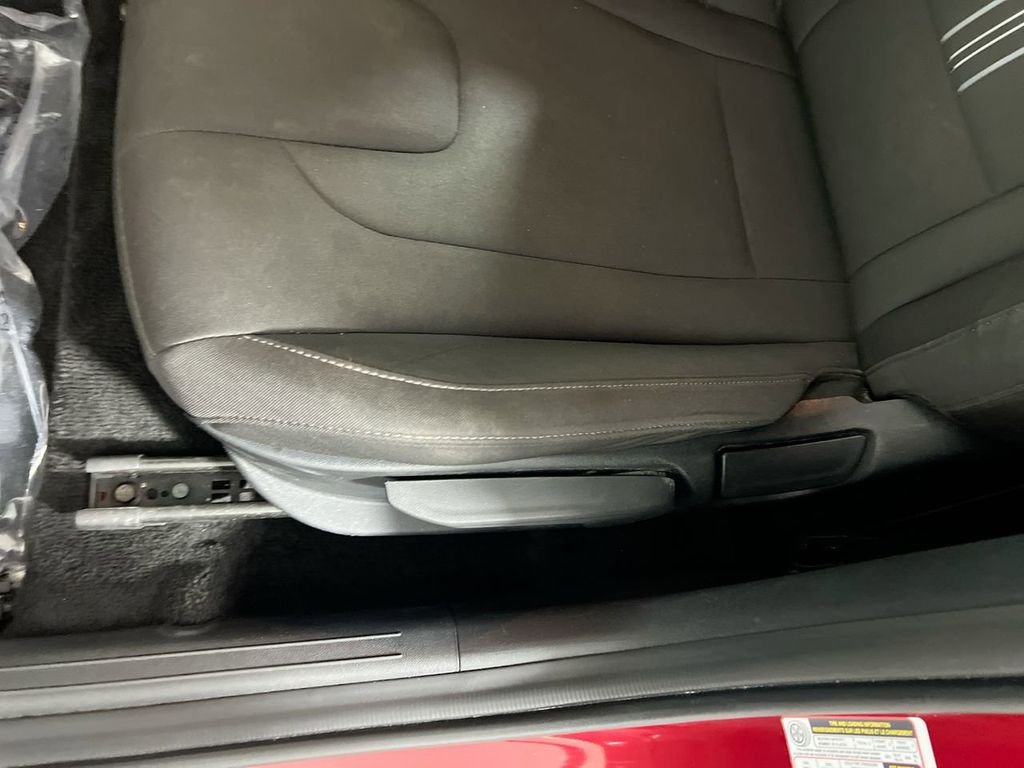 Used 2024 Red Hyundai SEL image 13