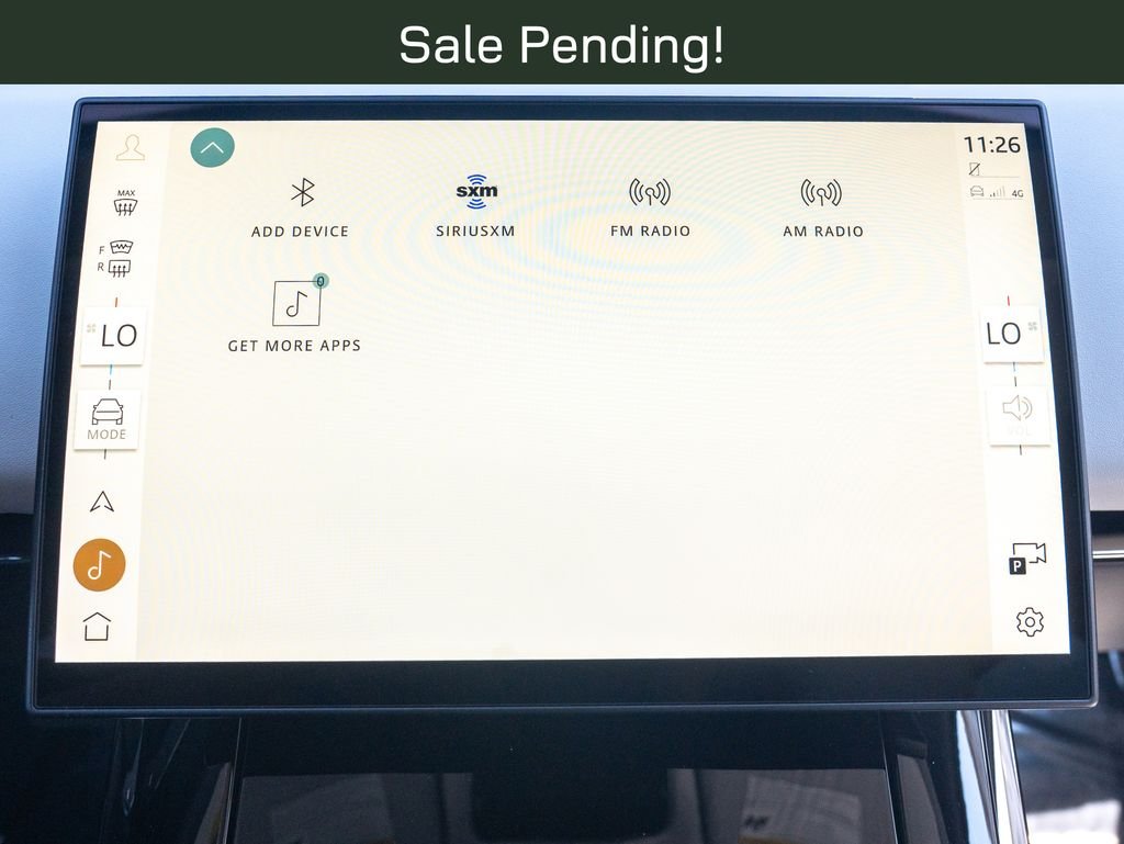 Used 2024 Green Land Rover SE image 31