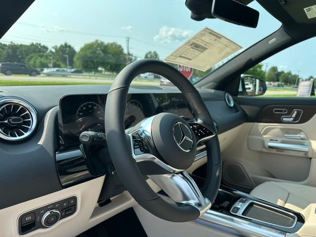 New 2026 Polar White Mercedes-Benz GLA 250 image 14
