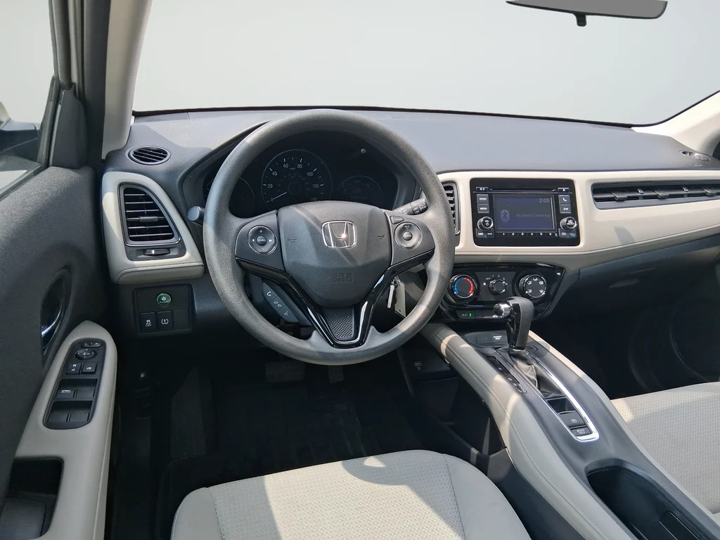 Used 2022 White Honda LX image 37