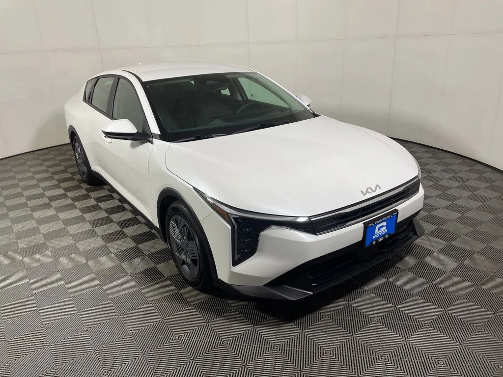 2025 Kia K4 LX AT's photo