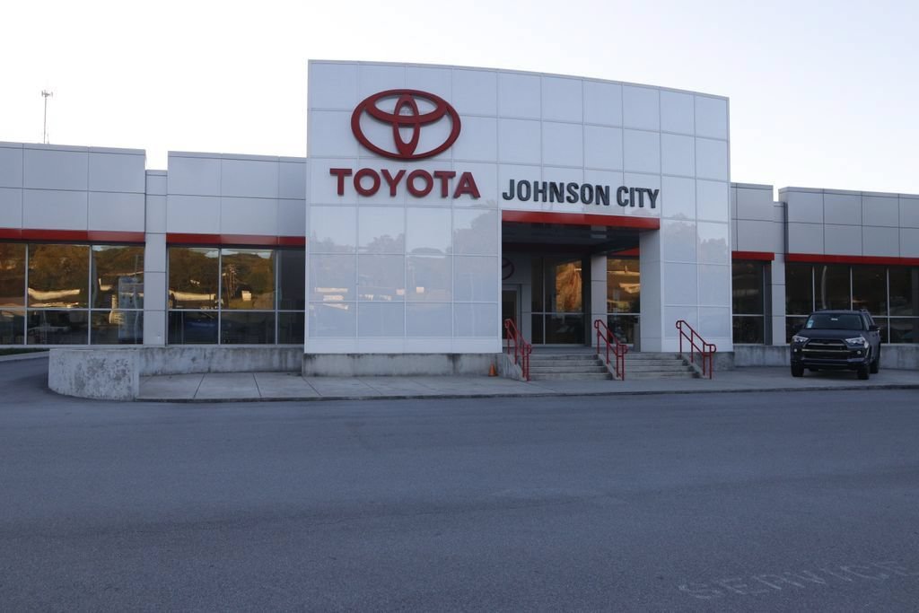 Used 2021  Toyota XLE image 5