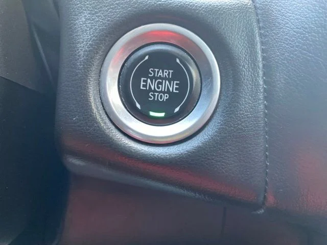 Used 2021  Chevrolet RST image 29