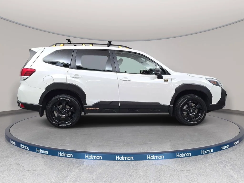 Used 2022 White Subaru Wilderness image 5