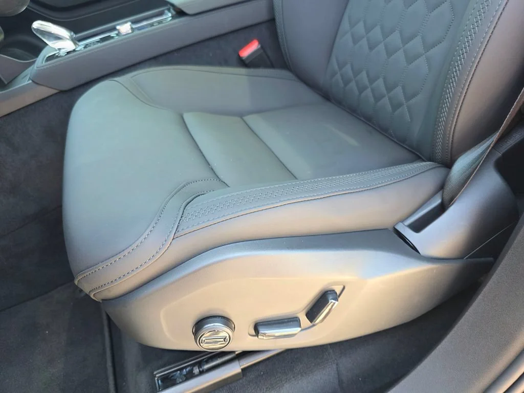 Used 2026  Volvo Plus image 12
