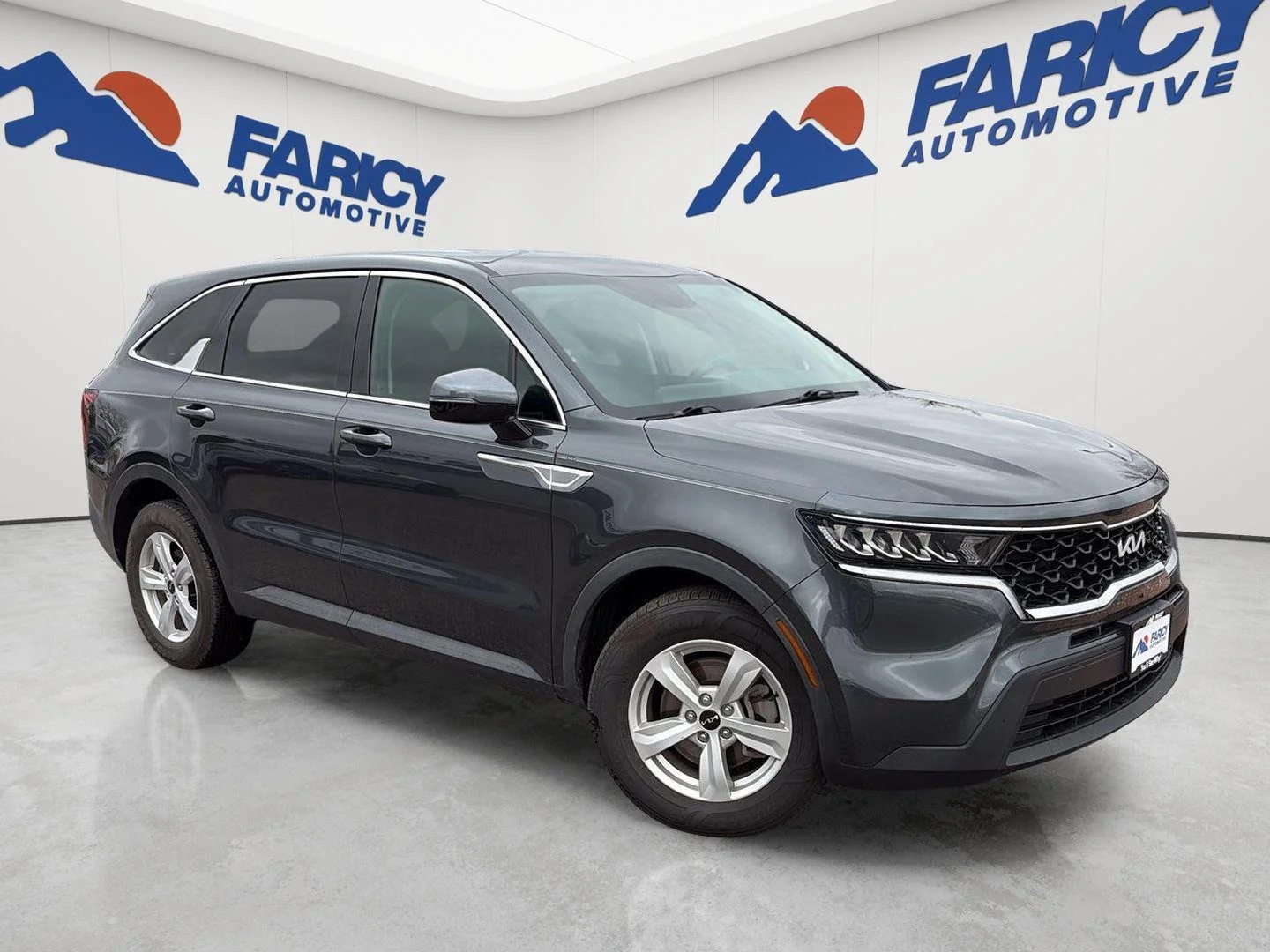 Used 2022 Gravity Gray Kia LX image 4