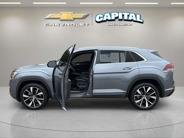 Used 2024 Gray Volkswagen 2.0T SEL Premium R-Line image 9