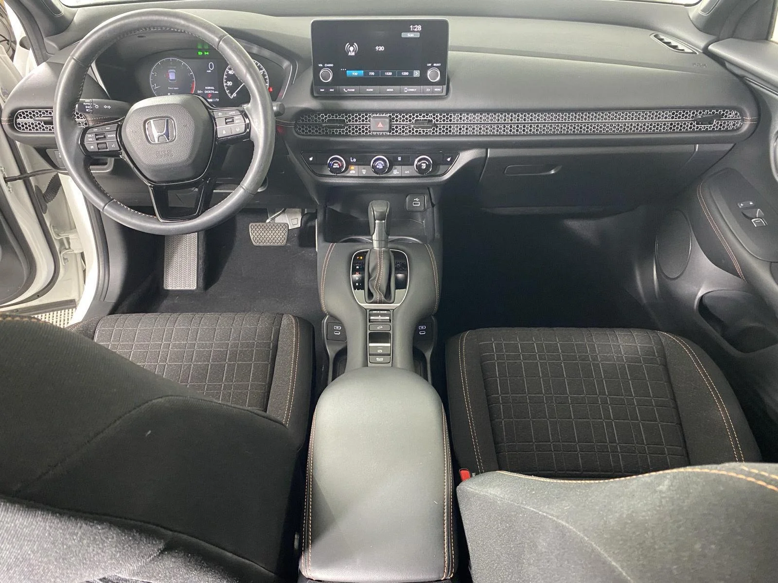 Used 2024 Platinum White Pearl Honda Sport image 23
