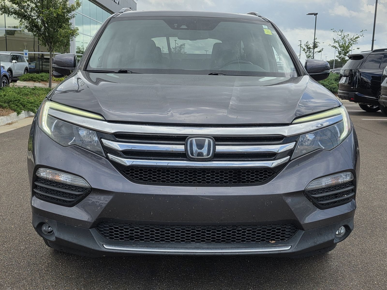 Used 2018 Honda Pilot Touring with VIN 5FNYF5H94JB029828 for sale in Collierville, TN