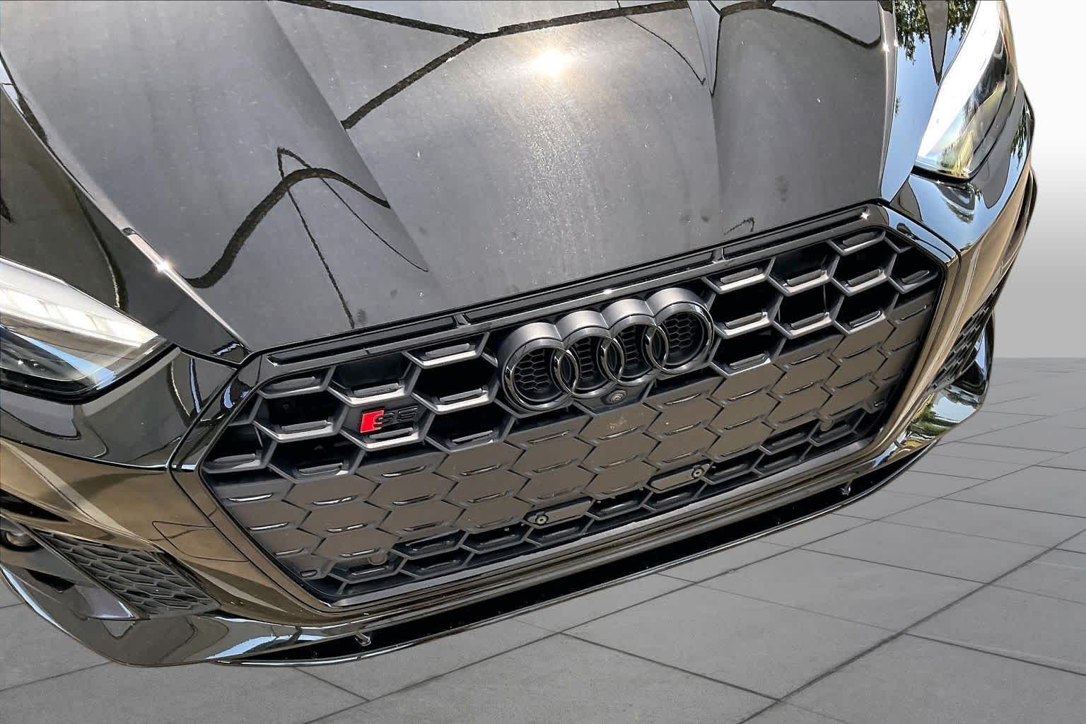 Used 2022 Mythos Black Metallic Audi Premium Plus image 29
