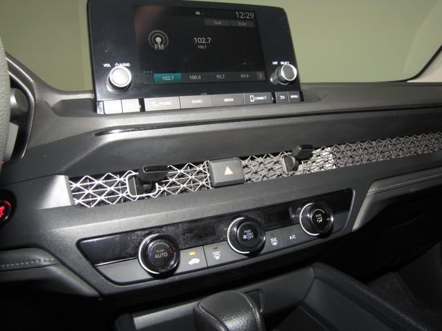 Used 2023 Lunar Silver Metallic Honda LX image 7