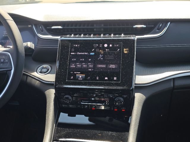 Certified Used 2024 Diamond Black Crystal Pearlcoat Jeep Altitude image 3