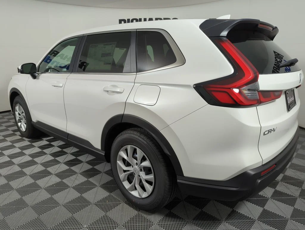 New 2026 Platinum White Pearl Honda LX image 3