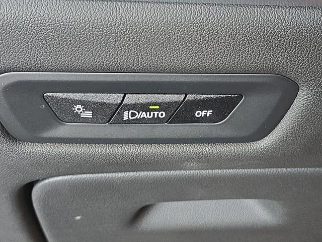 Used 2024 Gray BMW M60i image 29