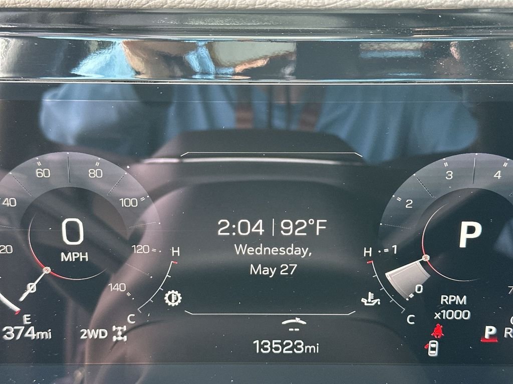 2025 GMC Yukon XL Denali - Photo 12