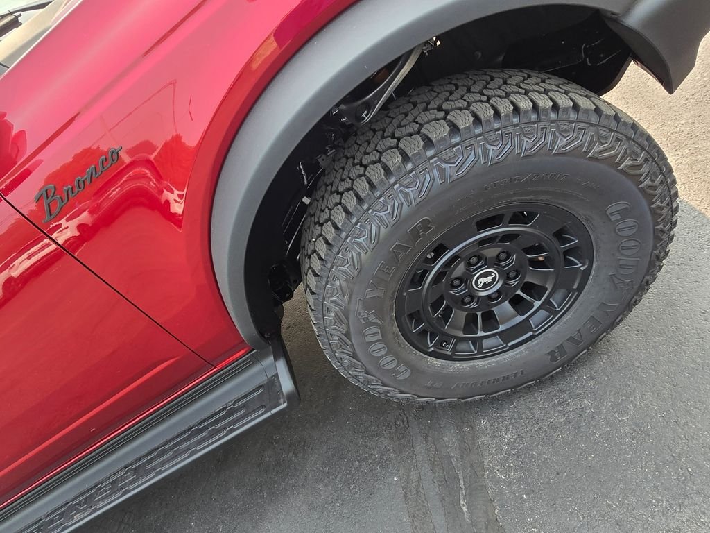 New 2026 Ruby Red Metallic Tinted Clearcoat Ford Outer Banks® image 8