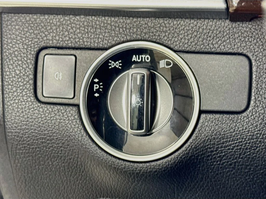 Used 2018 White Mercedes-Benz GLS 450 image 14