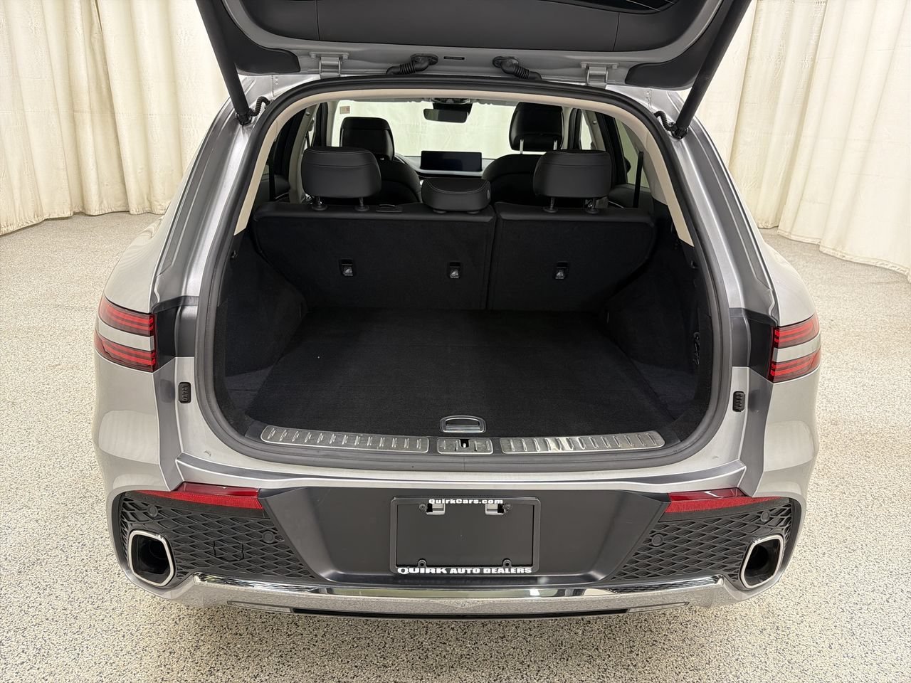 2024 GENESIS GV70 Standard - Photo 17