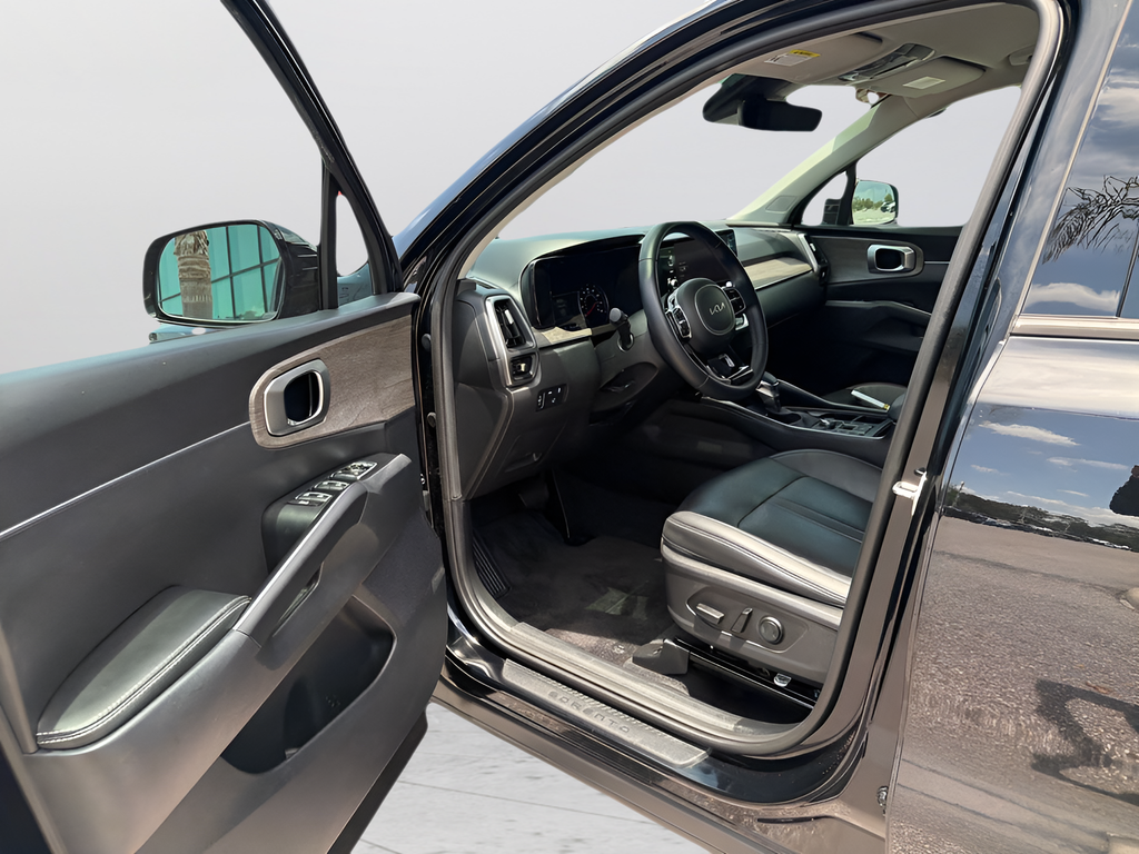 Used 2023 Black Kia EX image 15