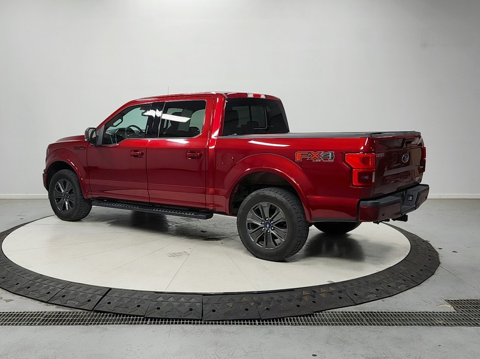 Used 2018 Ruby Red Metallic Ford Lariat image 6