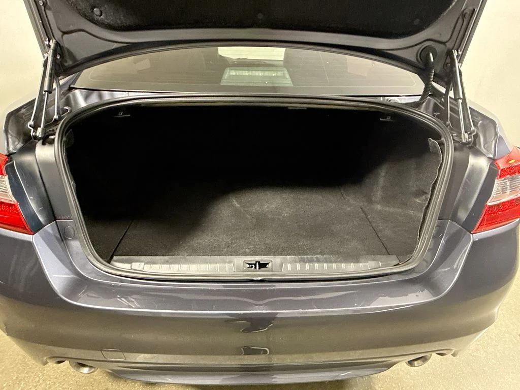 Used 2015 Carbide Gray Metallic Subaru 3.6R Limited image 29