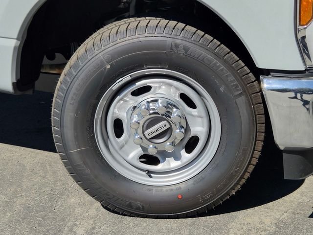 New 2026 Avalanche Ford F-350® XL image 59
