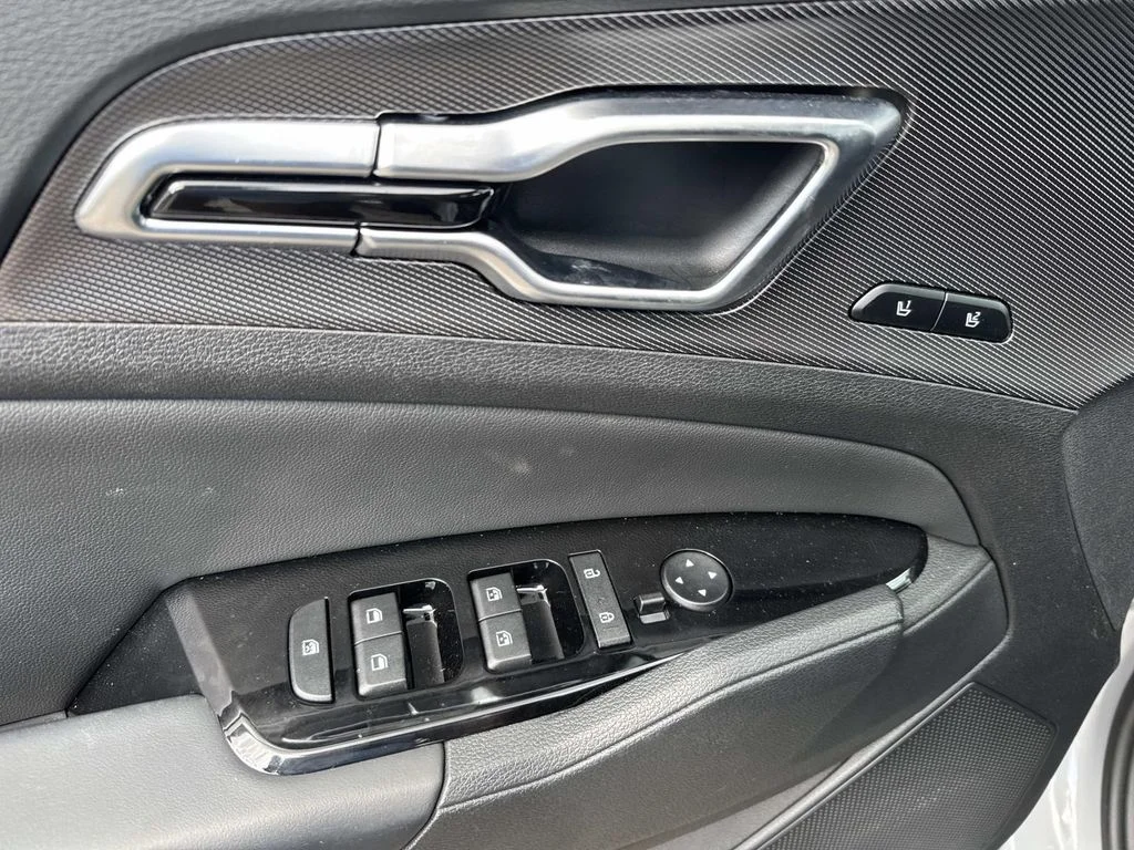 New 2025 Wolf Gray Kia SX image 27