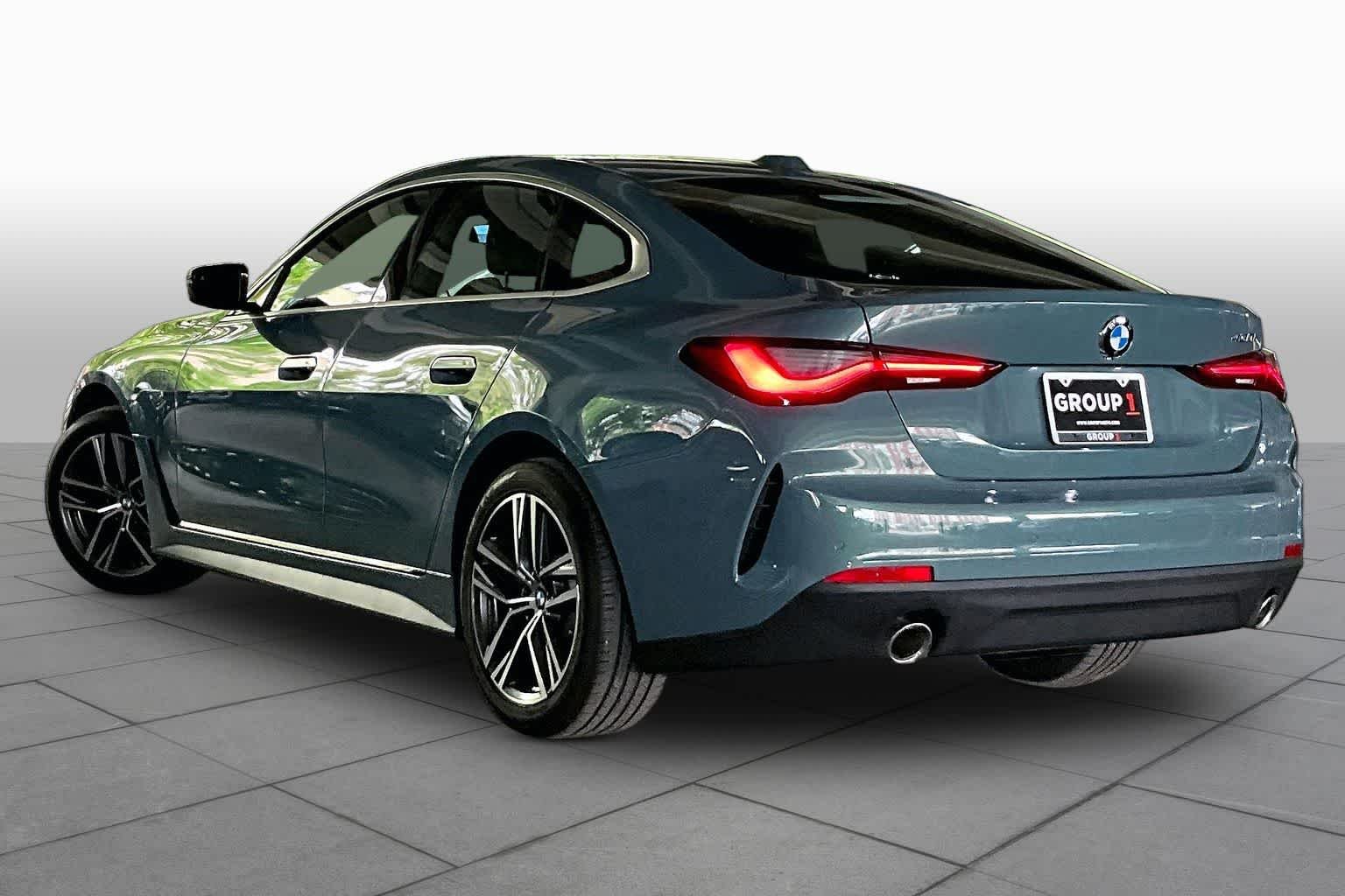 Used 2026 Cape York Green Metallic BMW 430i image 11