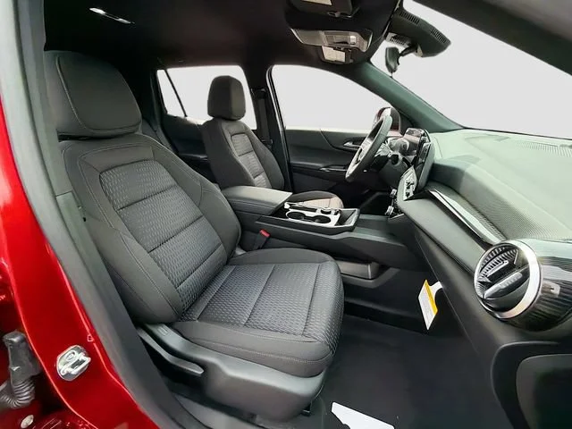 2027 Chevrolet Equinox LT - Photo 32