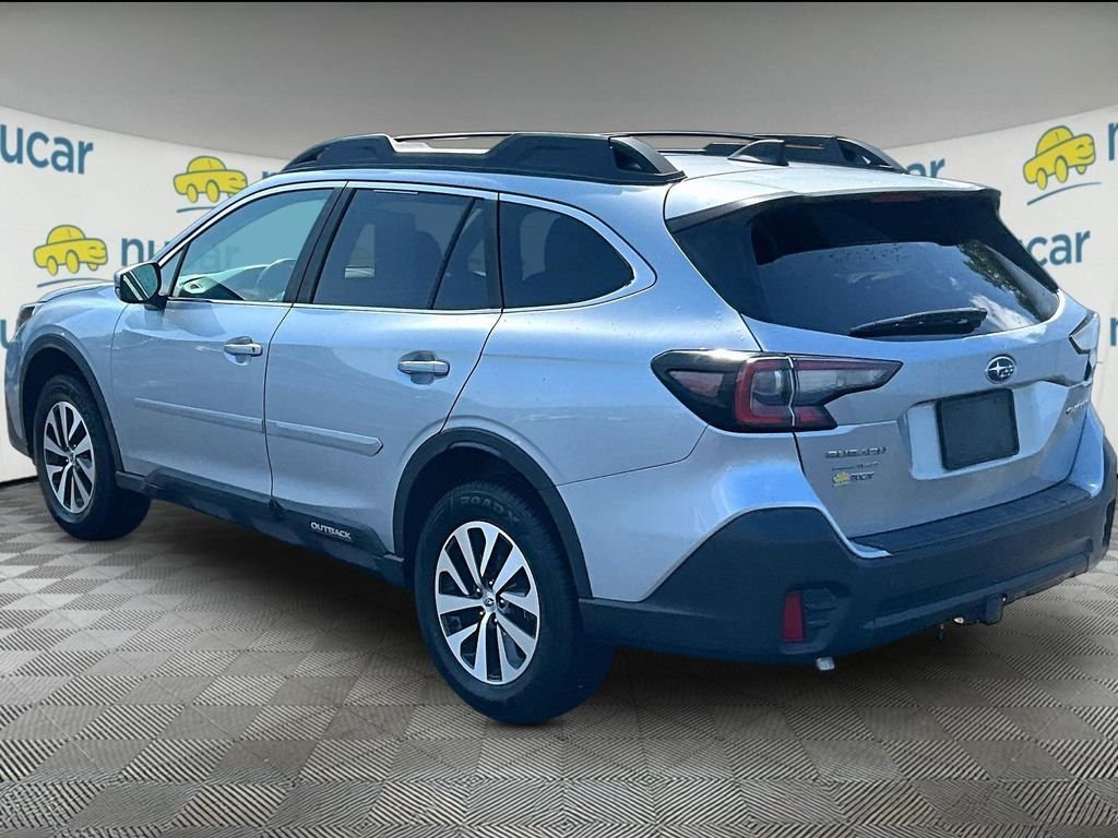 Used 2021 Ice Silver Metallic Subaru Premium image 4