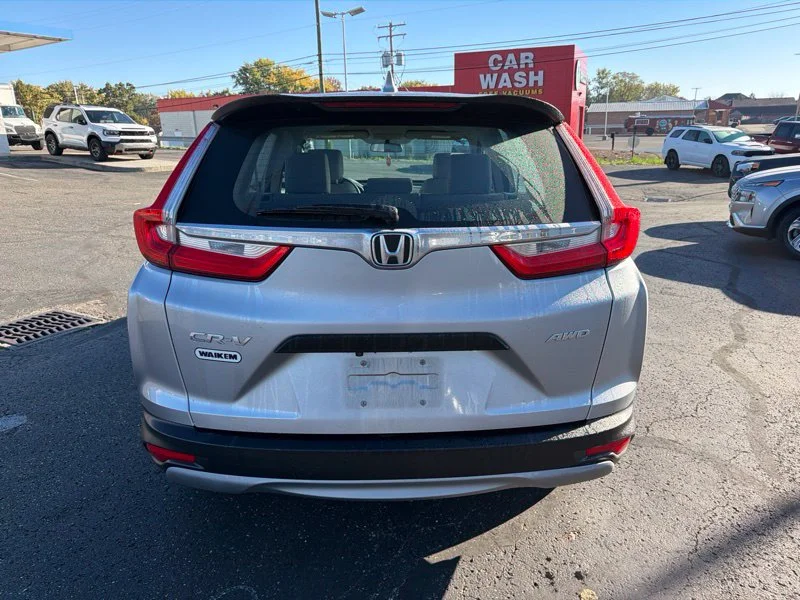 Used 2017  Honda LX image 6