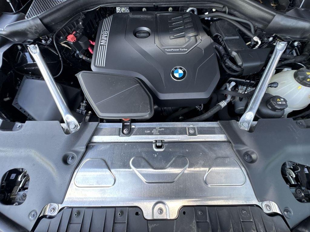 Used 2024 Black BMW xDrive30i image 18