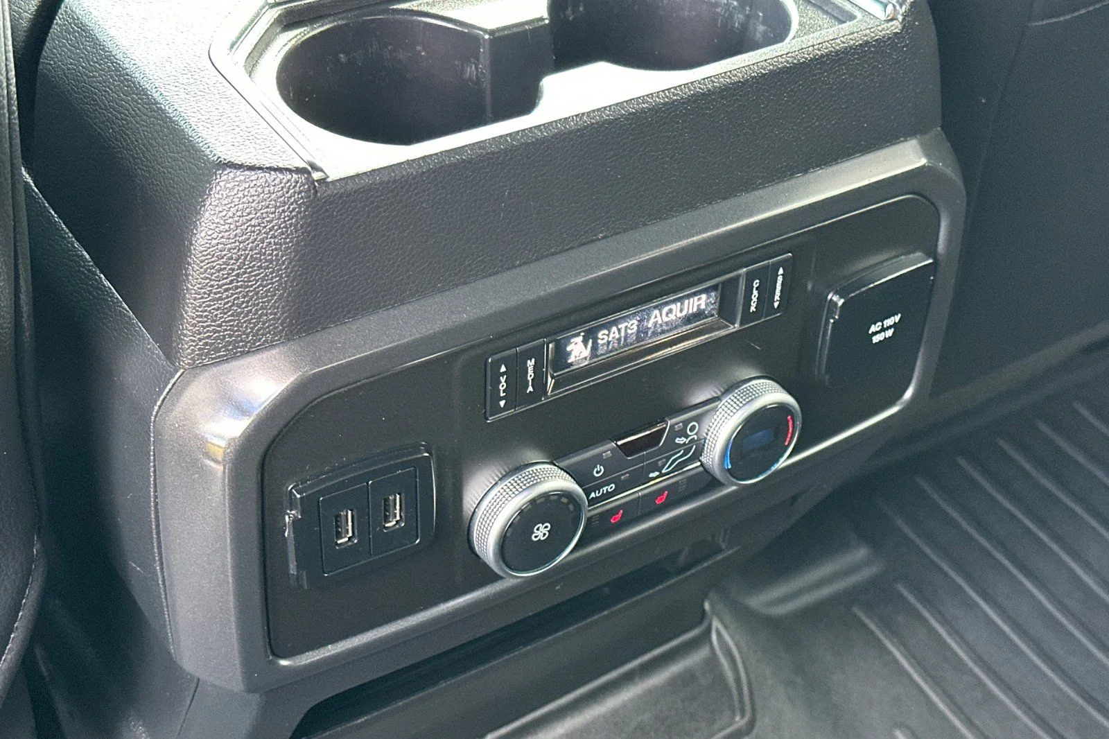 Used 2020 White Ford Limited image 13