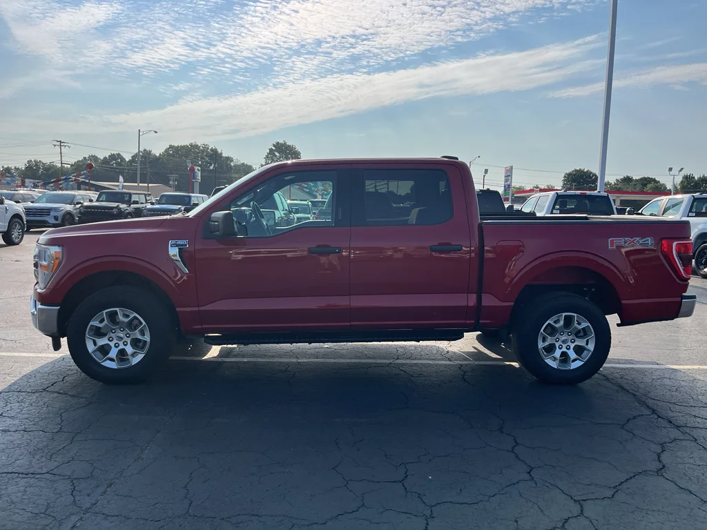 Certified Used 2022 Rapid Red Metallic Tinted Clearcoat Ford XLT image 8