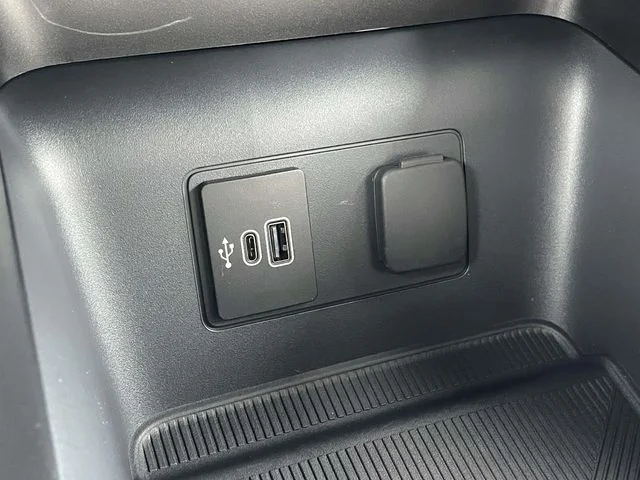 New 2026 Agate Black Metallic Ford Active image 8