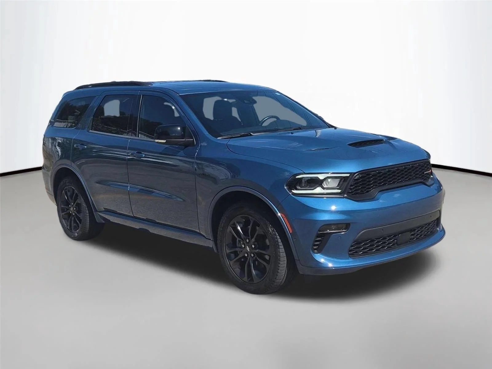 Used 2023 Frostbite Pearlcoat Dodge R/T Plus image 7