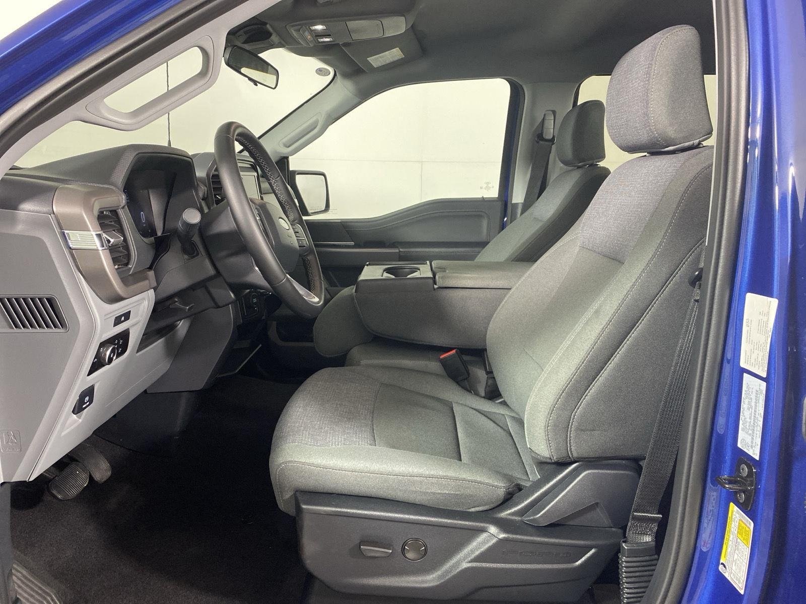 Used 2025 Atlas Blue Ford XLT image 11