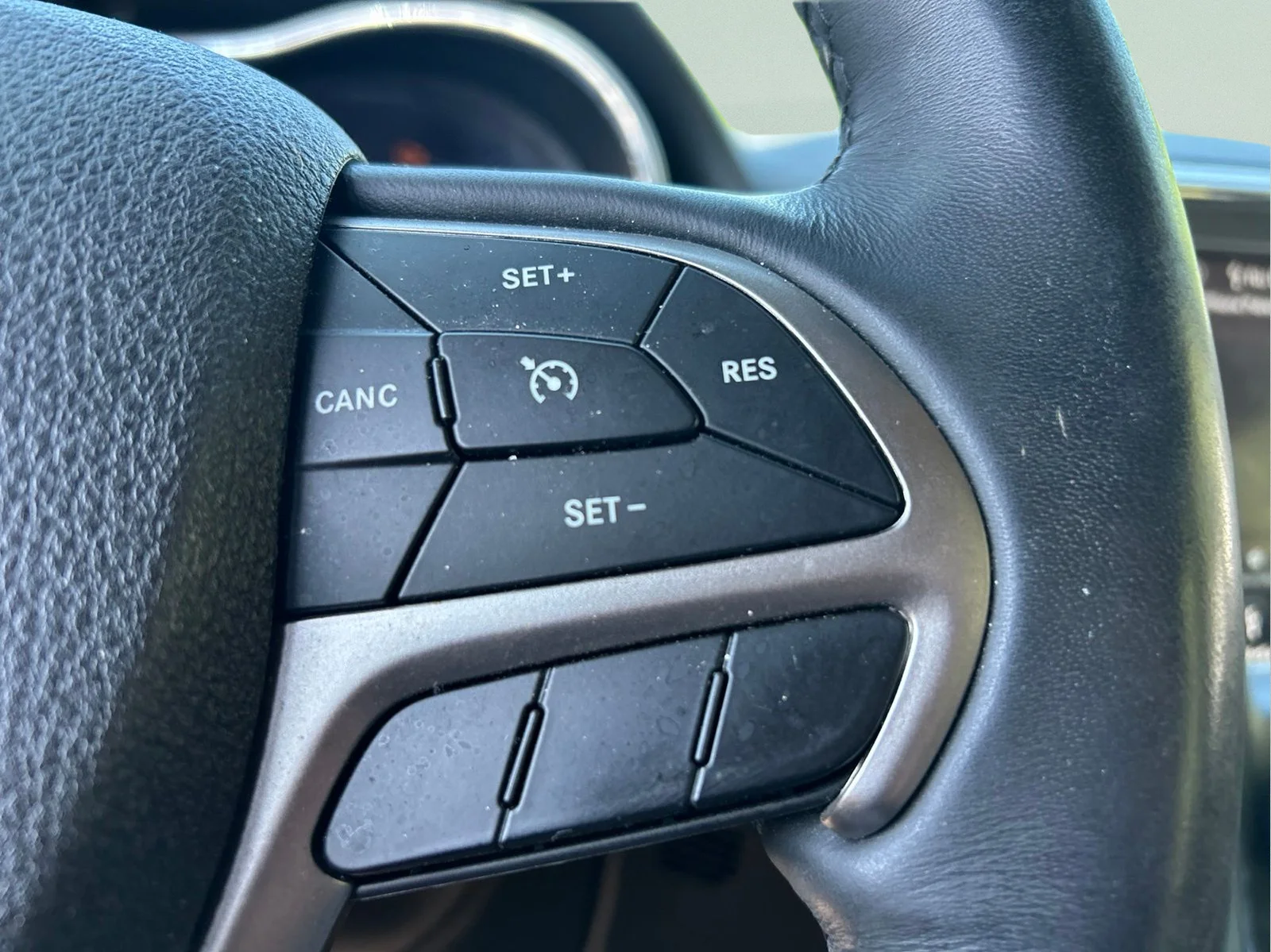 Used 2018 Diamond Black Jeep Altitude image 15