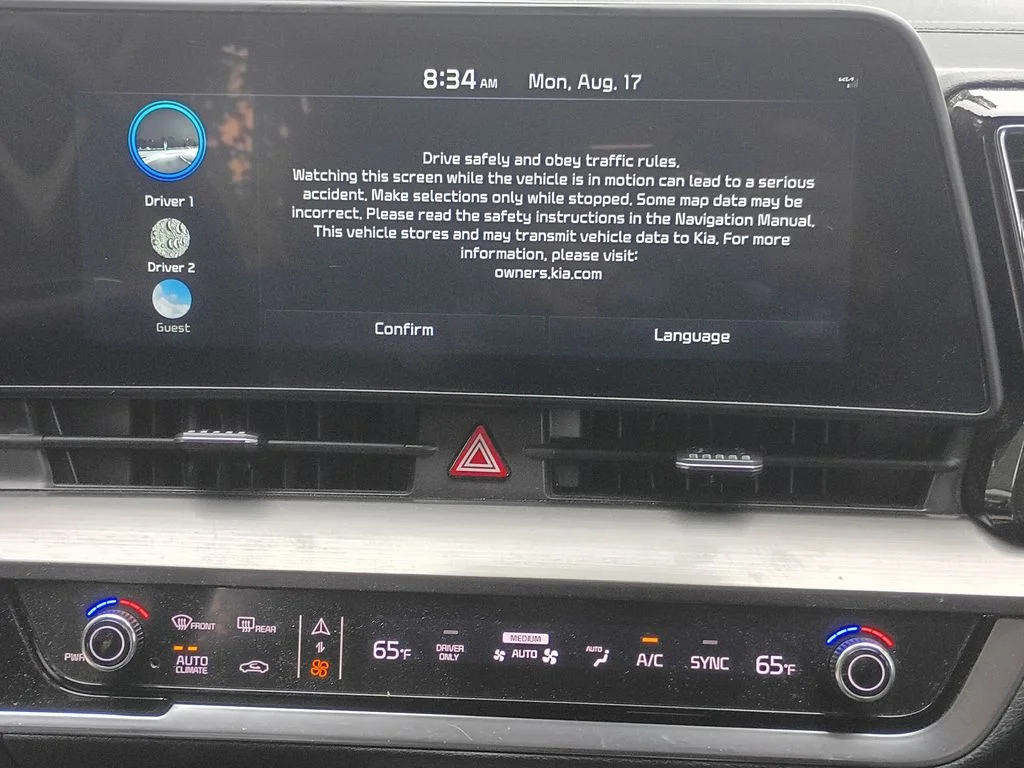 Used 2024 Snow White Pearl Kia EX image 20