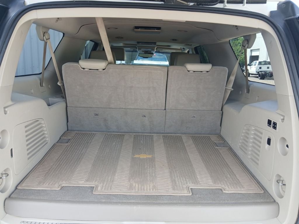 Used 2017 White GMC Denali image 44