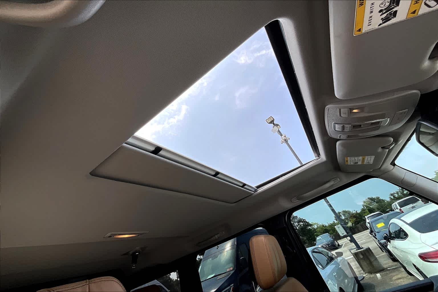 Used 2018 Polar White Mercedes-Benz G 550 image 14