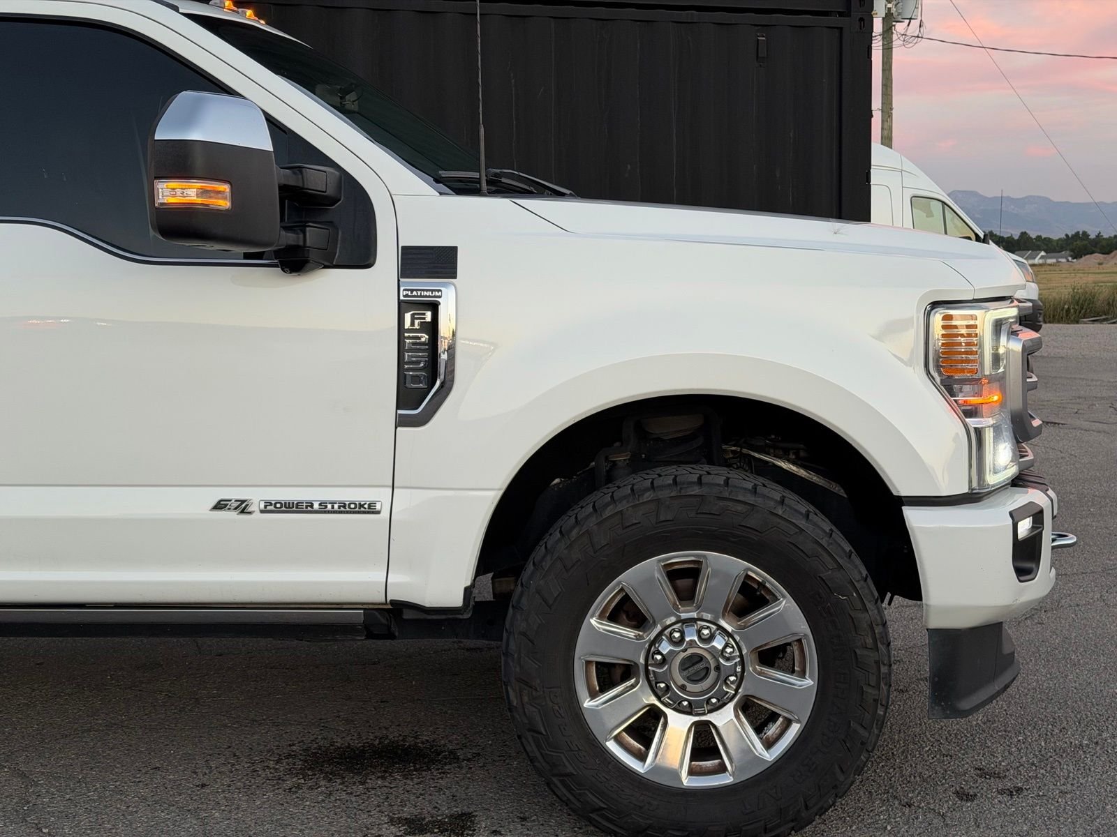 View vehicle photo 4