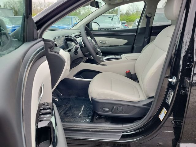 Used 2024 Black Hyundai SEL Convenience image 11